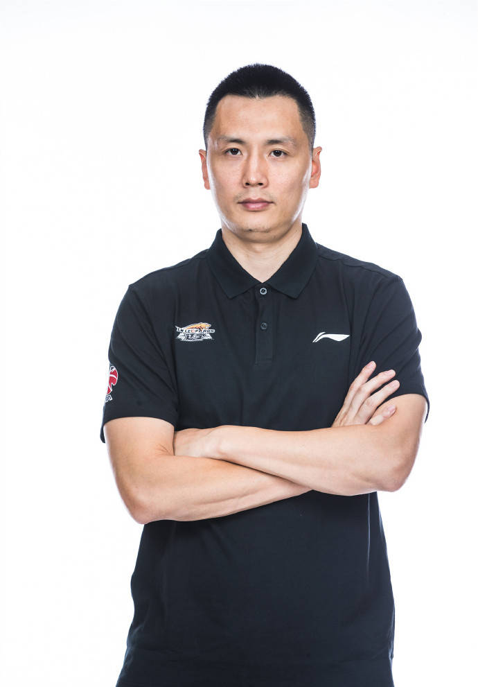 内蒙古男篮备战赛季首秀，教练展示信心的简单介绍