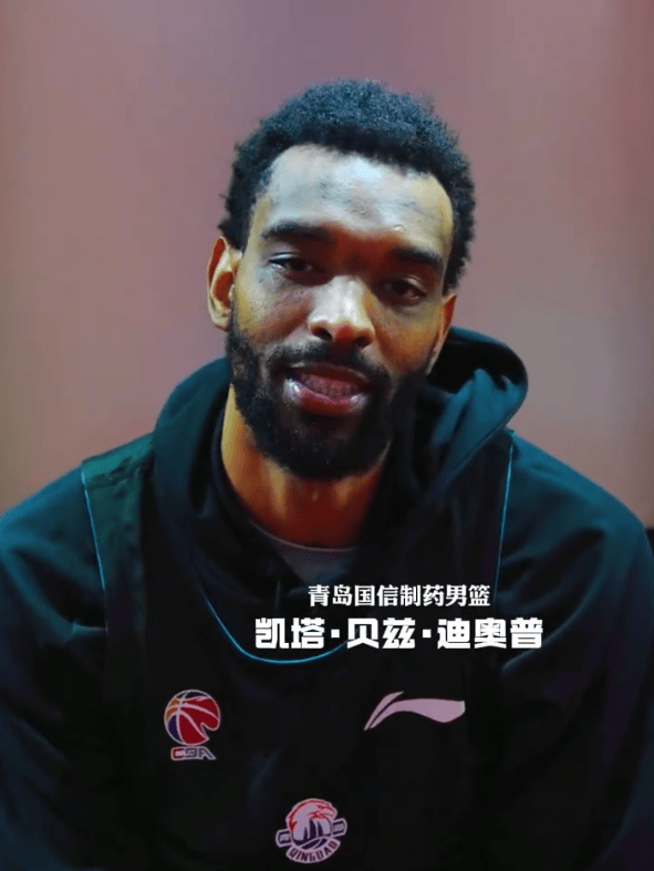 包含篮网队外援闪耀赛场，引领球队走向胜利的词条